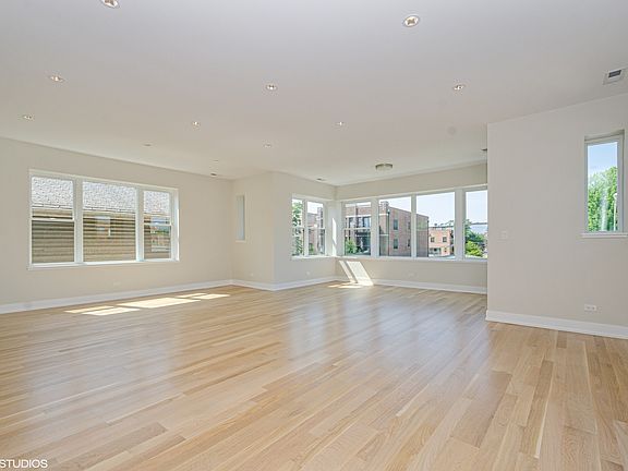 5th image of 2119 W Touhy Ave #2