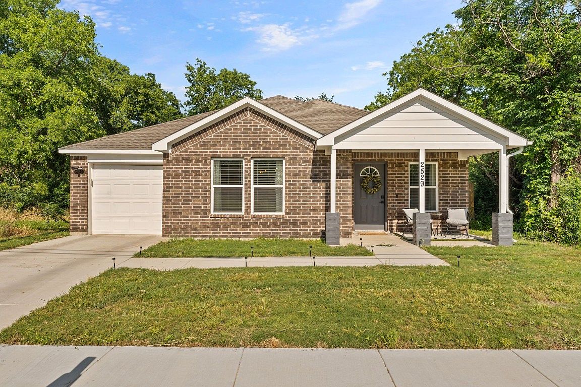 2529 Marlin St, Fort Worth, TX 76105 | Zillow
