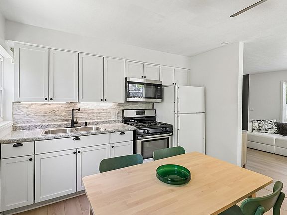 5th image of 37073 N Antonio Ave