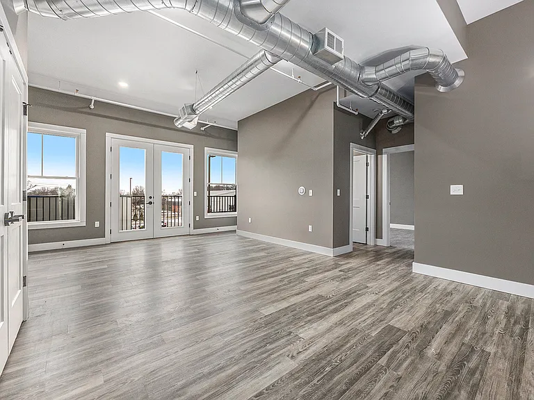 137 E Main Ave — Photo 19