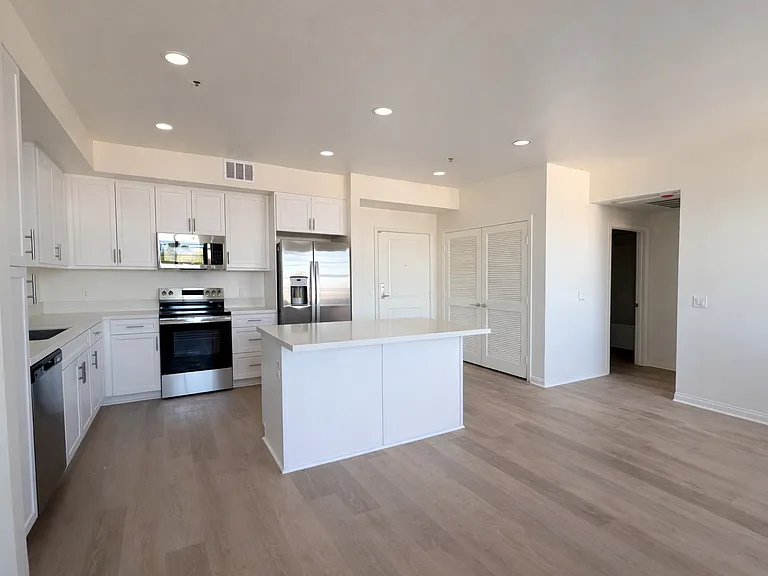 Gallery Park Apartments — Photo 6