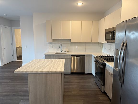 4th image of 2301 Lemoine Ave #502