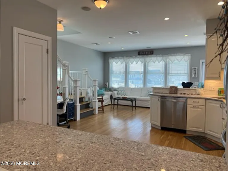 119 Randall Ave #A — Photo 15