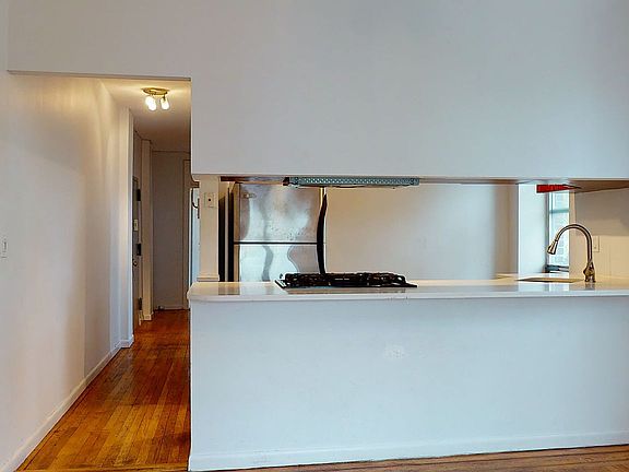 3rd image of 81 Olive St APT 5