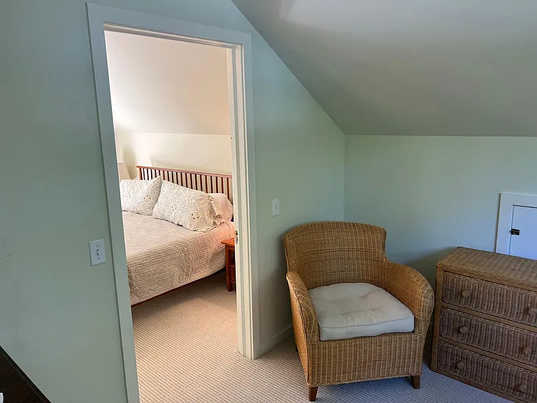 10214 SW Burton Dr — Photo 21