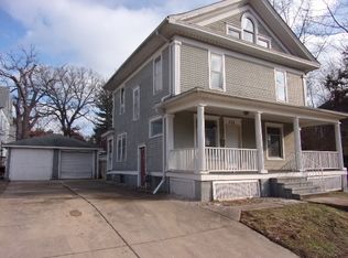 428 Powers Ln, Decatur, IL 62522