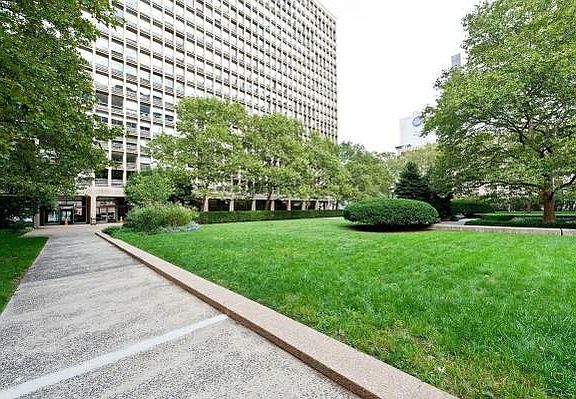 5th image of 343 E 30th St APT 3P