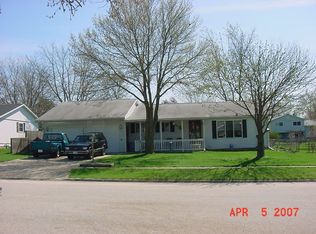 1509 Golfview Dr, Washington, IL 61571
