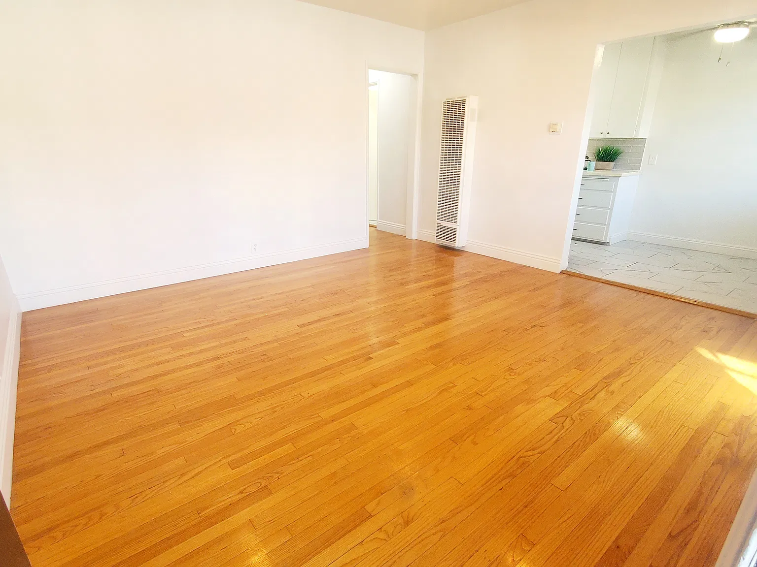 1 bed, $2,295 — Photo 2