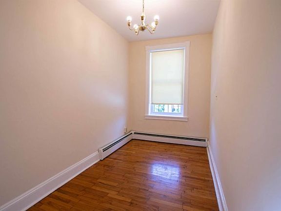 3rd image of 42 Astor Pl Floor 2