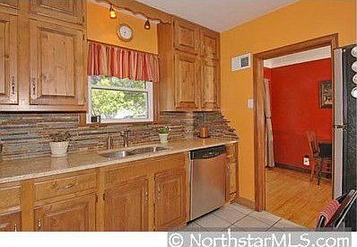 3rd image of 823 Cope Ave W