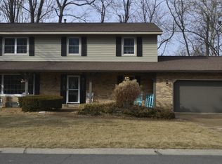 323 Westglen Dr, Glen Carbon, IL