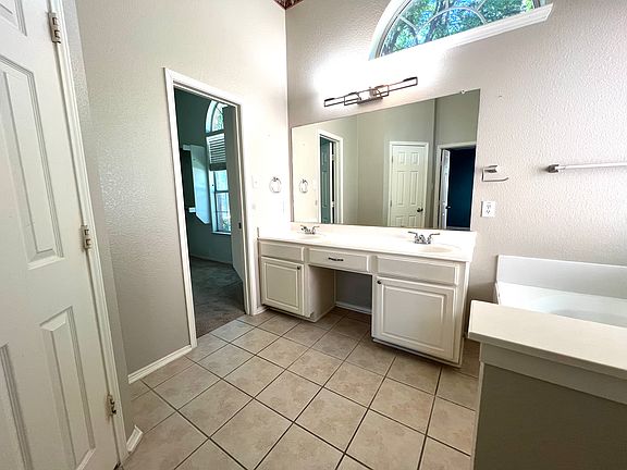 4th image of 7163 Bramblebush Dr