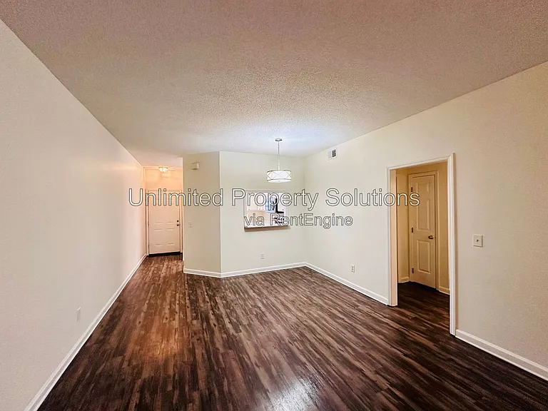 733 Bragg Dr #C — Photo 6
