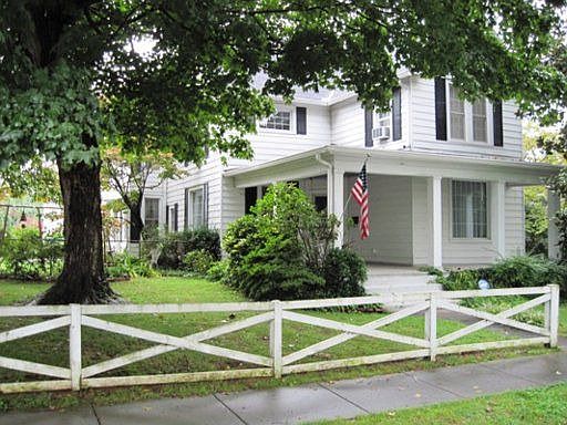 2nd image of 301 E 3rd Ave