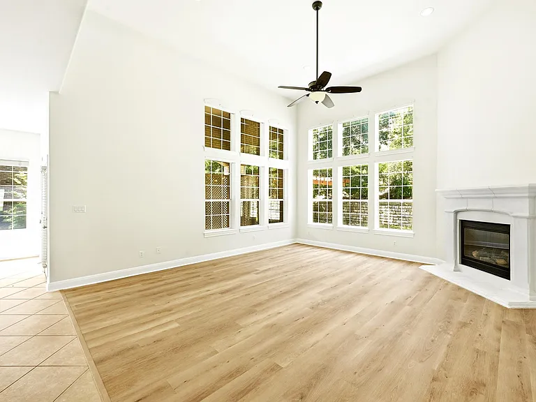 201 Varco Dr — Photo 6