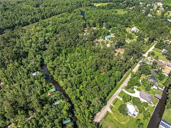 Monga Dr, Covington, LA 70433