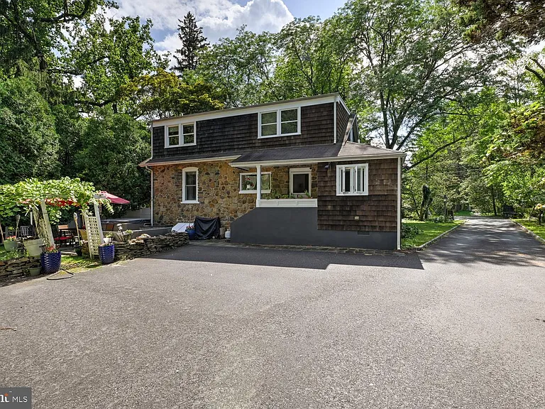 353 Cherry Hill Rd — Photo 37