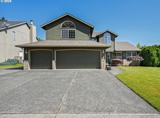 3953 SE 30th St, Gresham, OR 97080