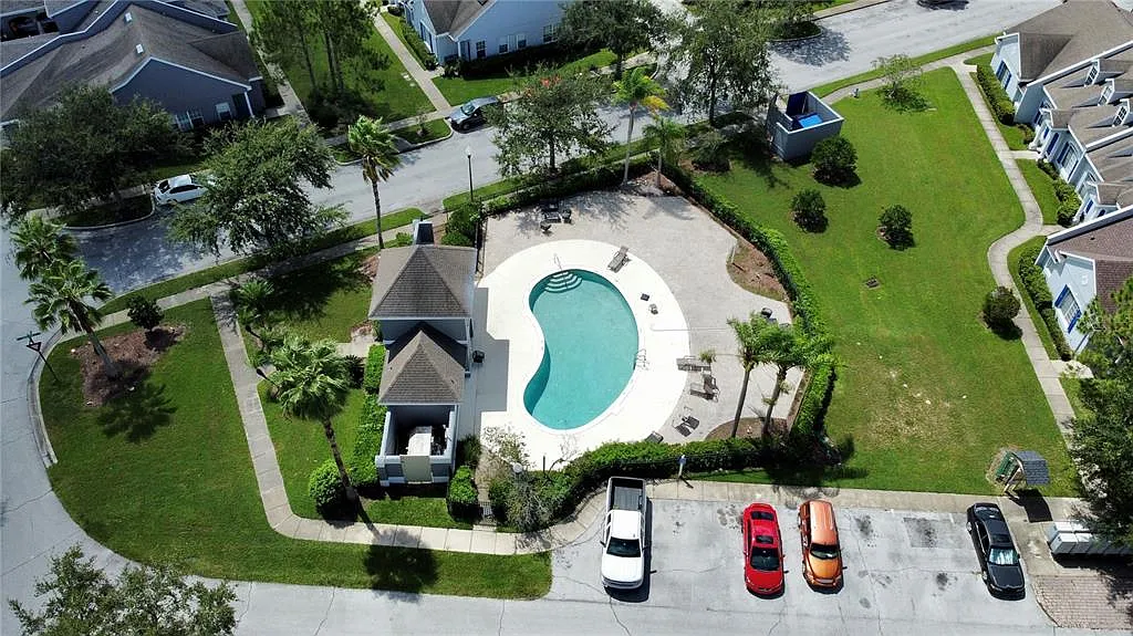 3 bed, 2.5 bath, 1758 sqft, $2,100 — Photo 3