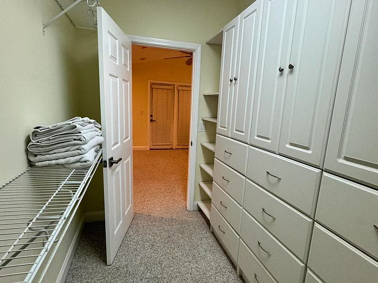692 Sand Isles Cir — Photo 26