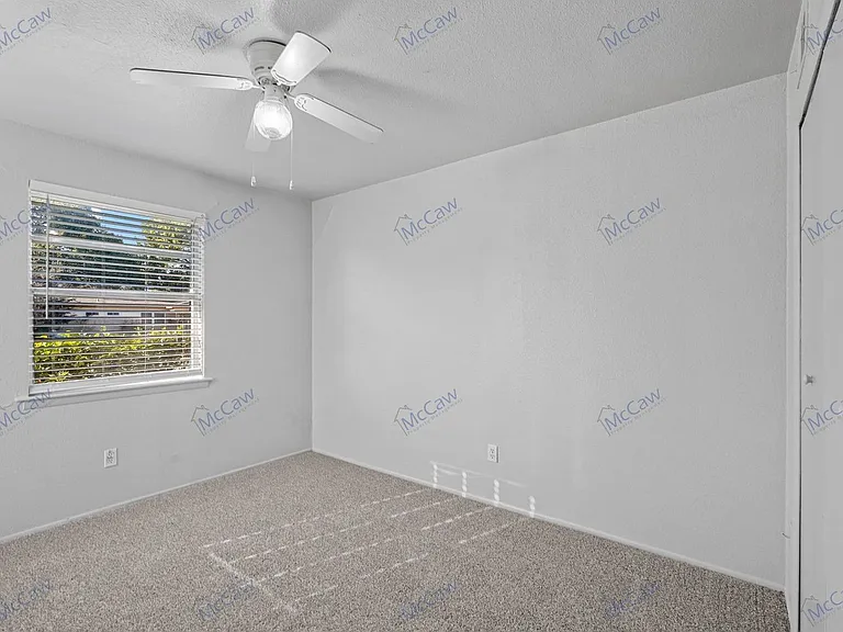 3204 Caribbean Dr — Photo 13