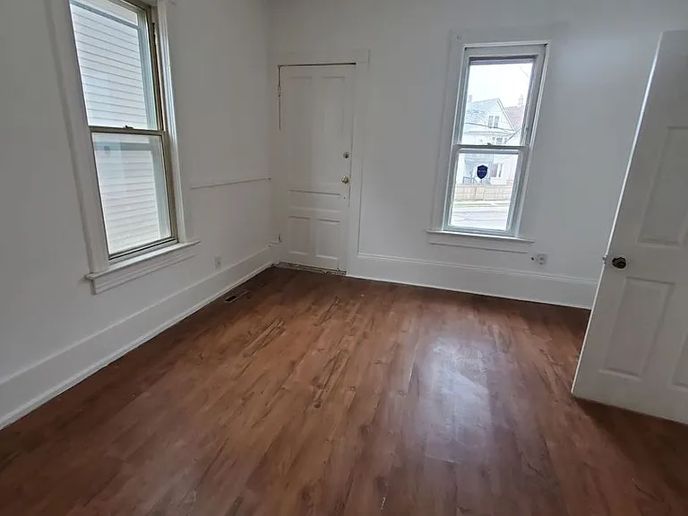 1568 W Windlake Ave. - 4 Unit — Photo 5