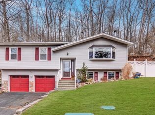 83 Cedar Rd, Ringwood, NJ 07456