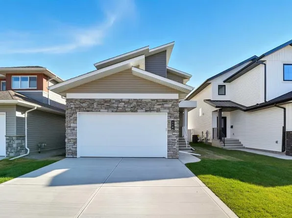 114 W Palmer Cir, Blackfalds, AB T4M 0N8