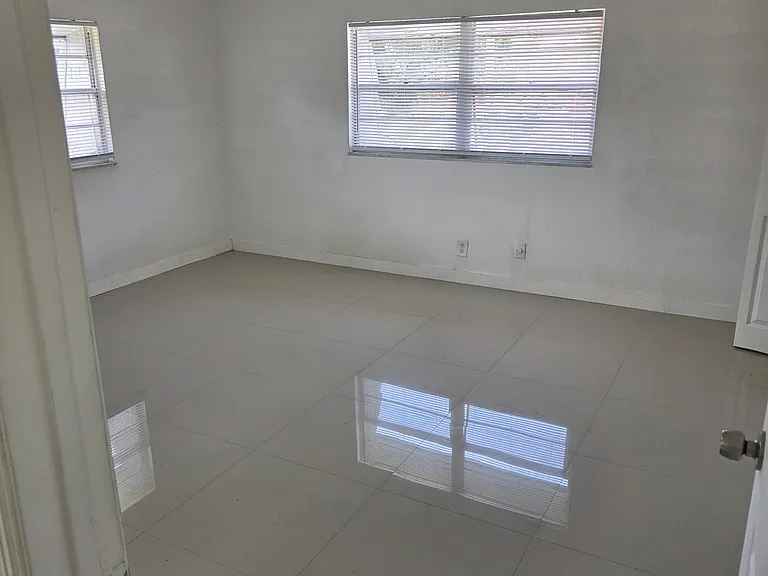 2020 NW 59th Ter #2020 — Photo 18