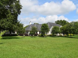 17826 Choctaw Dr, Rosharon, TX 77583