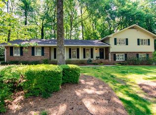 2389 Riverglenn Ct, Dunwoody, GA 30338