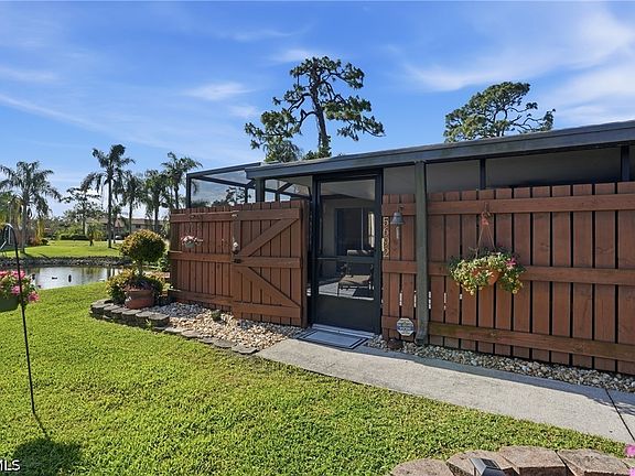 3rd image of 5692 Foxlake Dr
