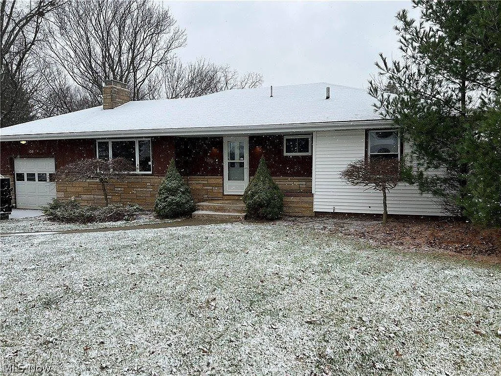 135 S Yorkshire Blvd photo 1