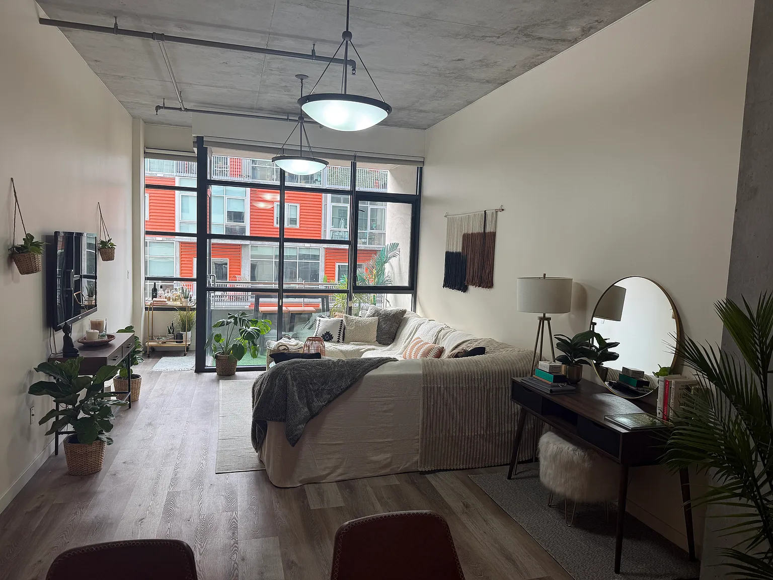 2 bed, 1155 sqft, $3,595 — Photo 4