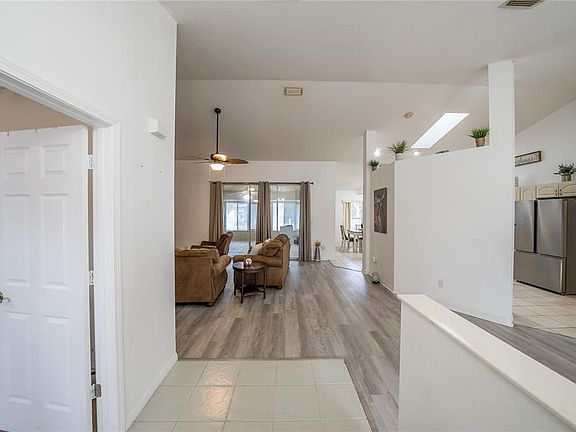 5th image of 6310 SW 82nd Pl