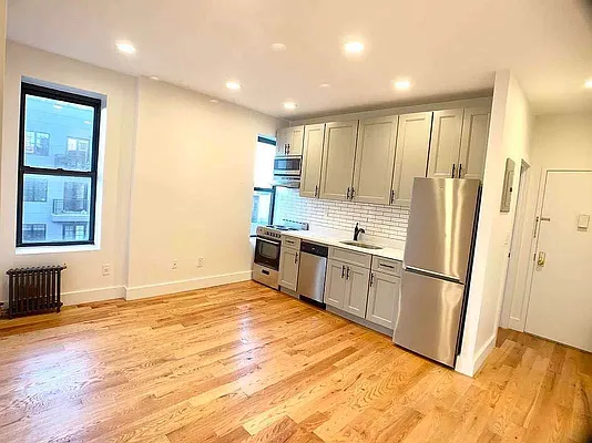 Rented by REAL New York | media 5