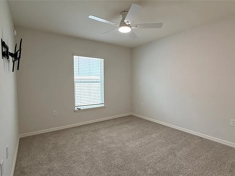 3139 Laurel Oak Ln — Photo 15