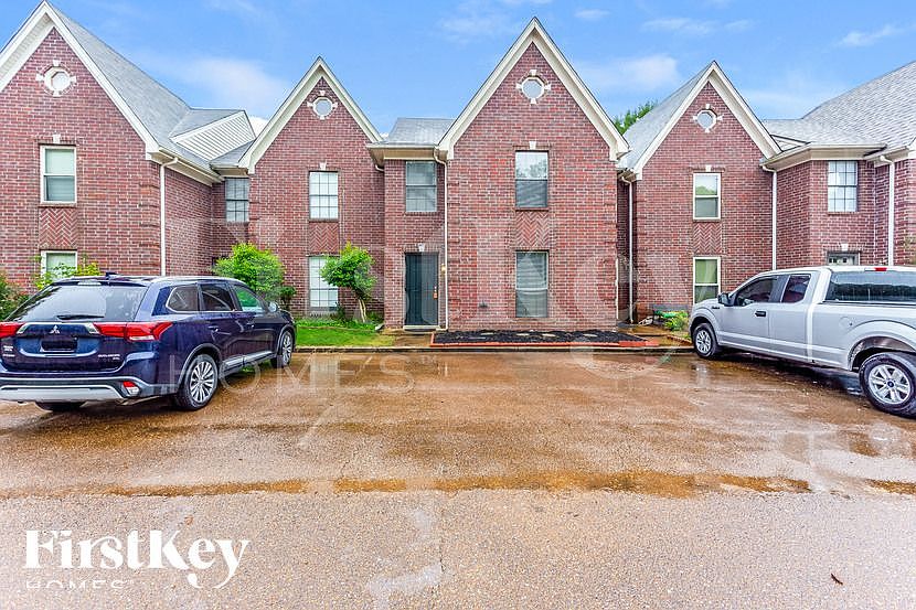 1st image of 497 Blair Dr