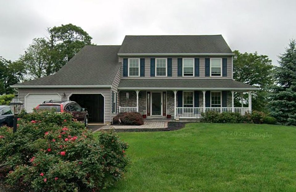 1st image of 1421 Rosewood Ln