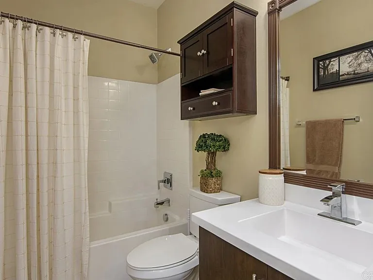 2132 Cosmo Way — Photo 12