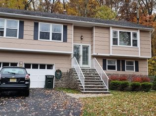 64 Deer Path Dr, Flanders, NJ 07836