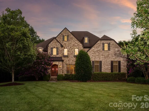 227 Glenmoor Dr, Waxhaw, NC 28173