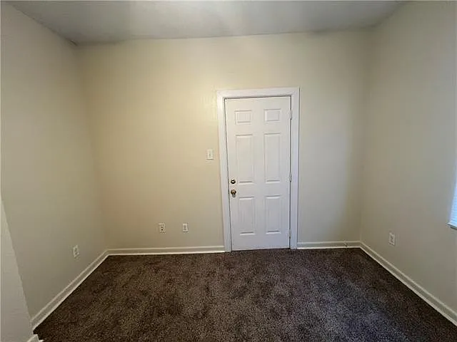 2514 Saint Anthony St — Photo 11