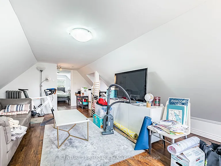 144 Bold St #UPPER — Photo 39