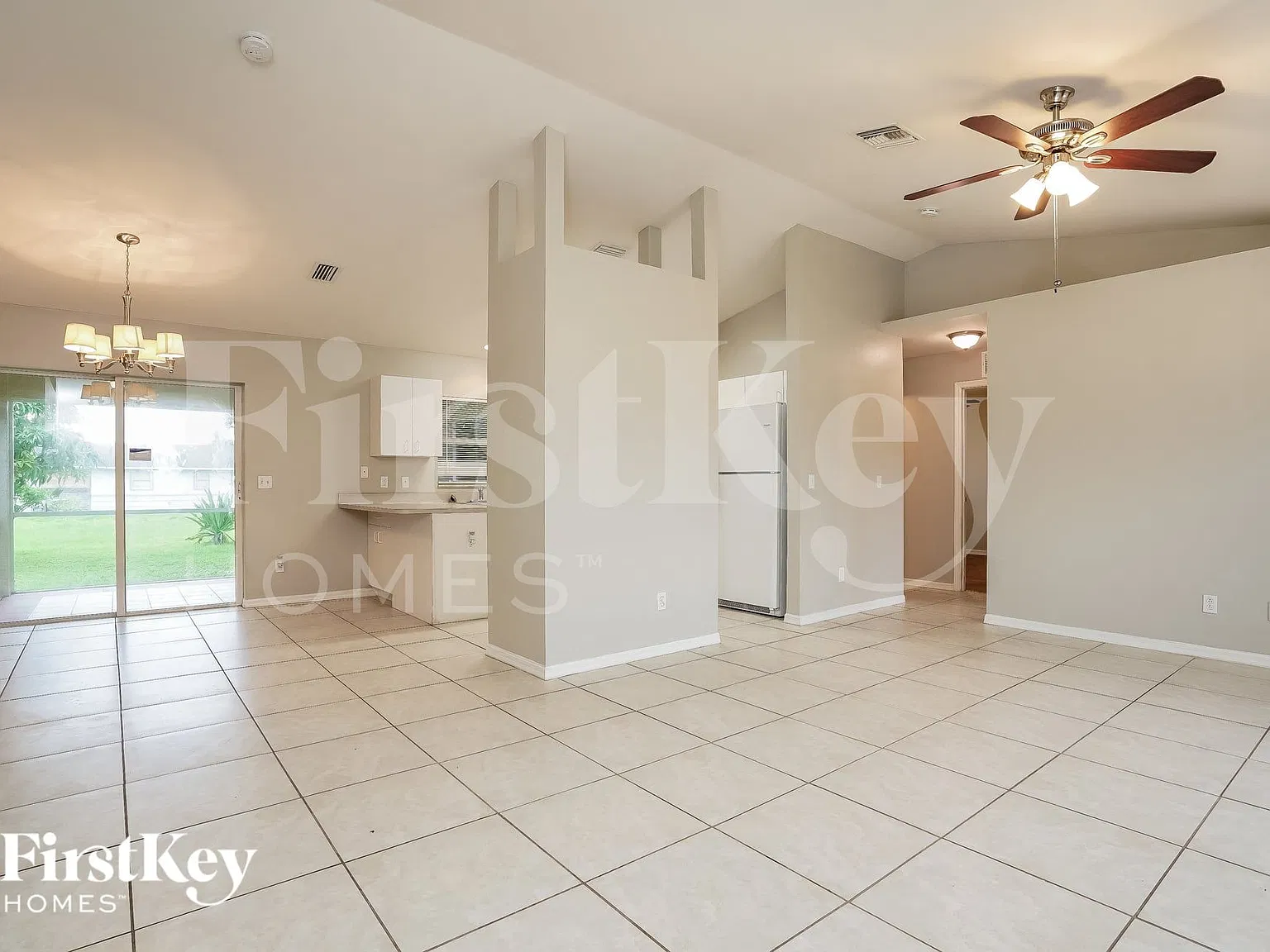 3 bed, 2.0 bath, 1442 sqft, $2,065 — Photo 2