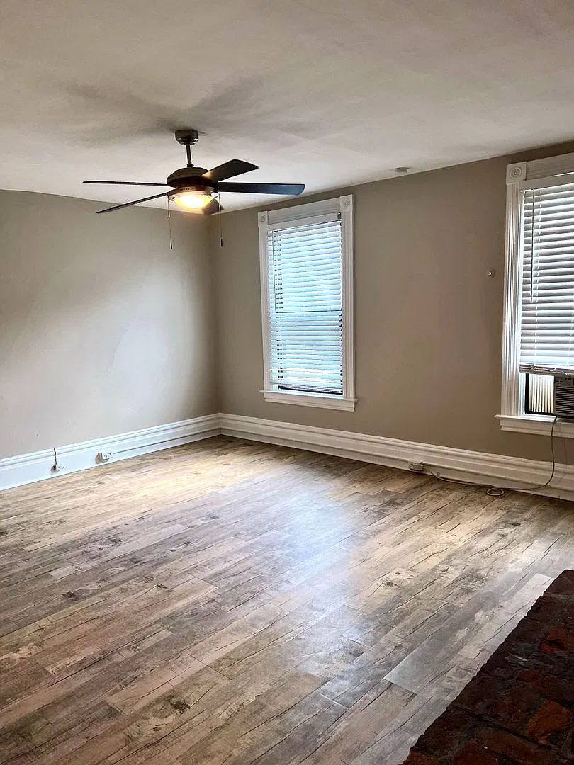 Amazing Apartment in Mt. Washington * Pet Friendly * Duplex style * Available Now * Spacious & Re... — Photo 4