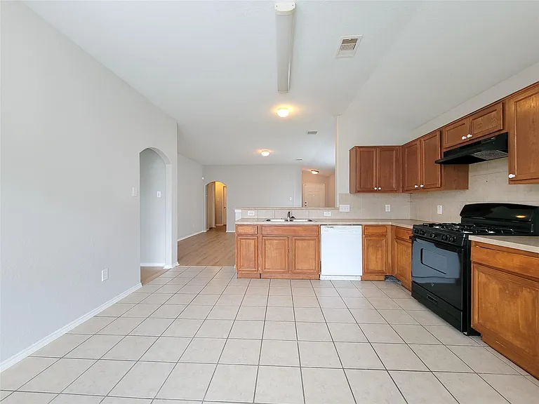 7438 Fox Knoll Ln — Photo 9