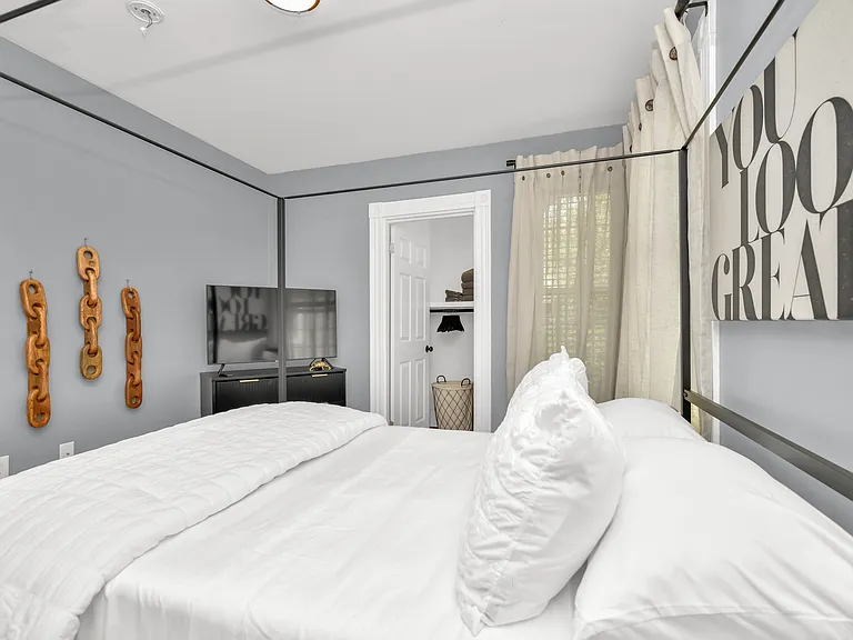 10 Pierce Ave #2 — Photo 30
