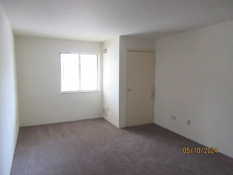 N111W15623 Vienna Ct #14 — Photo 13
